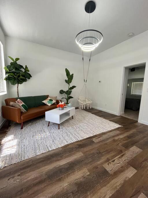 Villa Luxury 2Br Within Walking Distance To Nightlife!! à Covington Extérieur photo