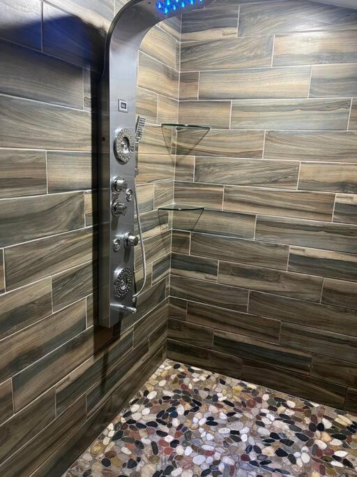 Villa Luxury 2Br Within Walking Distance To Nightlife!! à Covington Extérieur photo